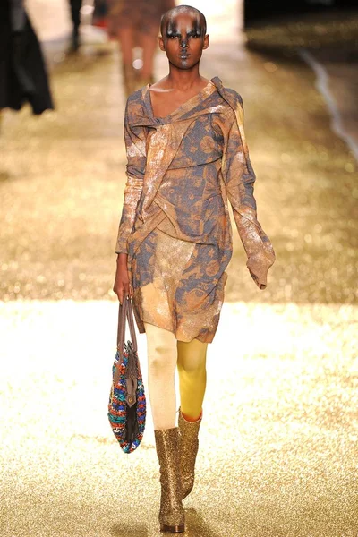 Look 13